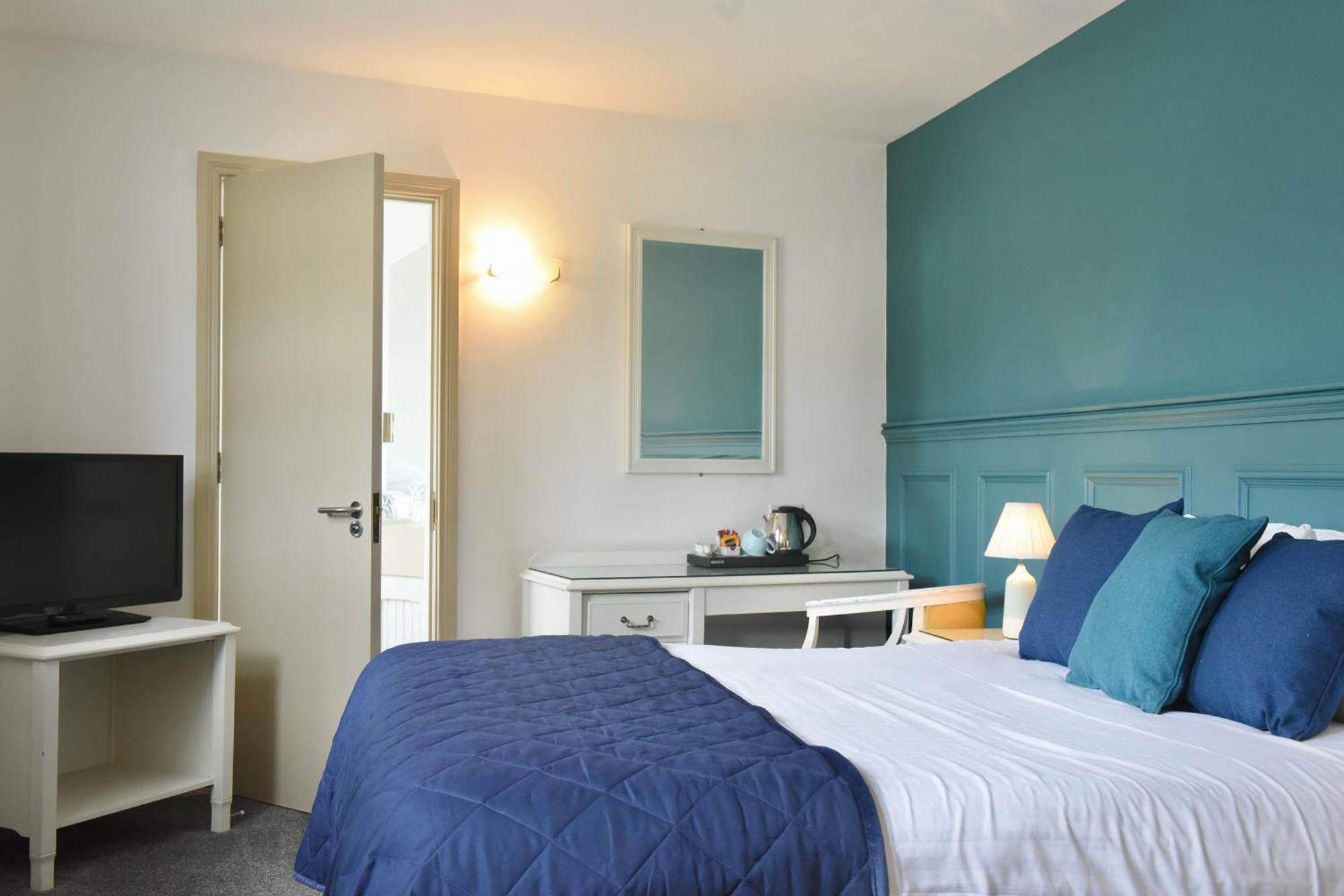 The Lough & Quay Accommodation Town Centre Warrenpoint Dış mekan fotoğraf