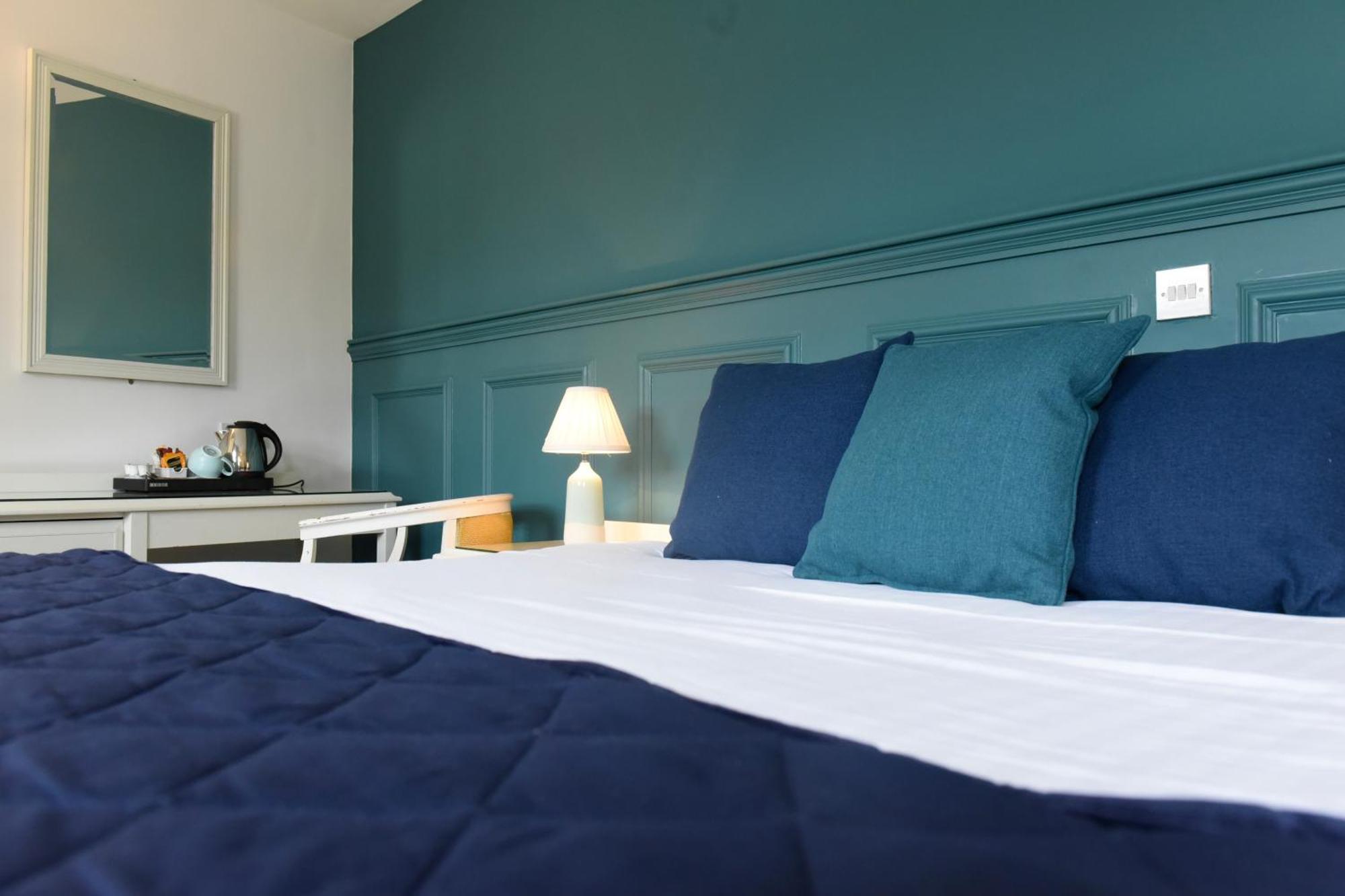 The Lough & Quay Accommodation Town Centre Warrenpoint Dış mekan fotoğraf