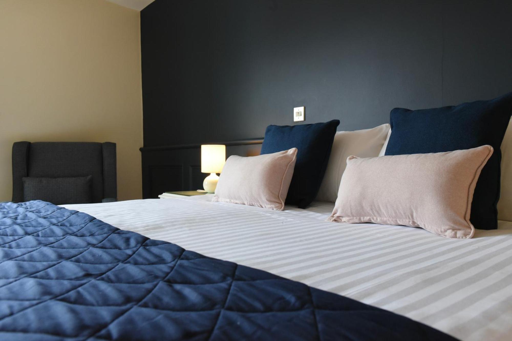 The Lough & Quay Accommodation Town Centre Warrenpoint Dış mekan fotoğraf