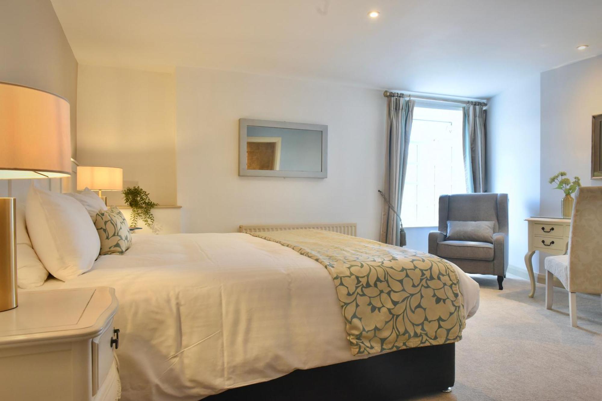 The Lough & Quay Accommodation Town Centre Warrenpoint Dış mekan fotoğraf