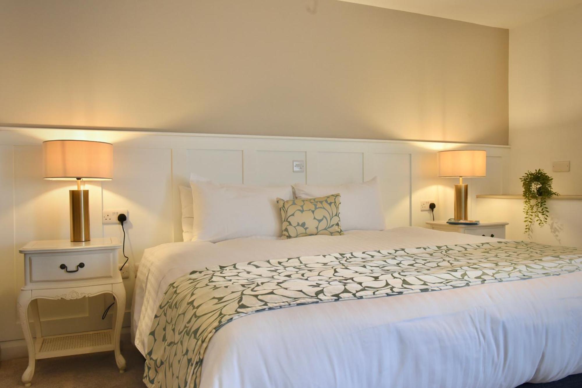 The Lough & Quay Accommodation Town Centre Warrenpoint Dış mekan fotoğraf