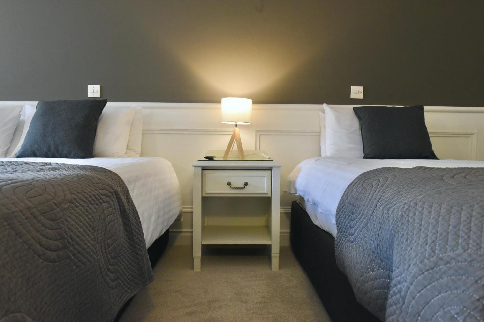 The Lough & Quay Accommodation Town Centre Warrenpoint Dış mekan fotoğraf
